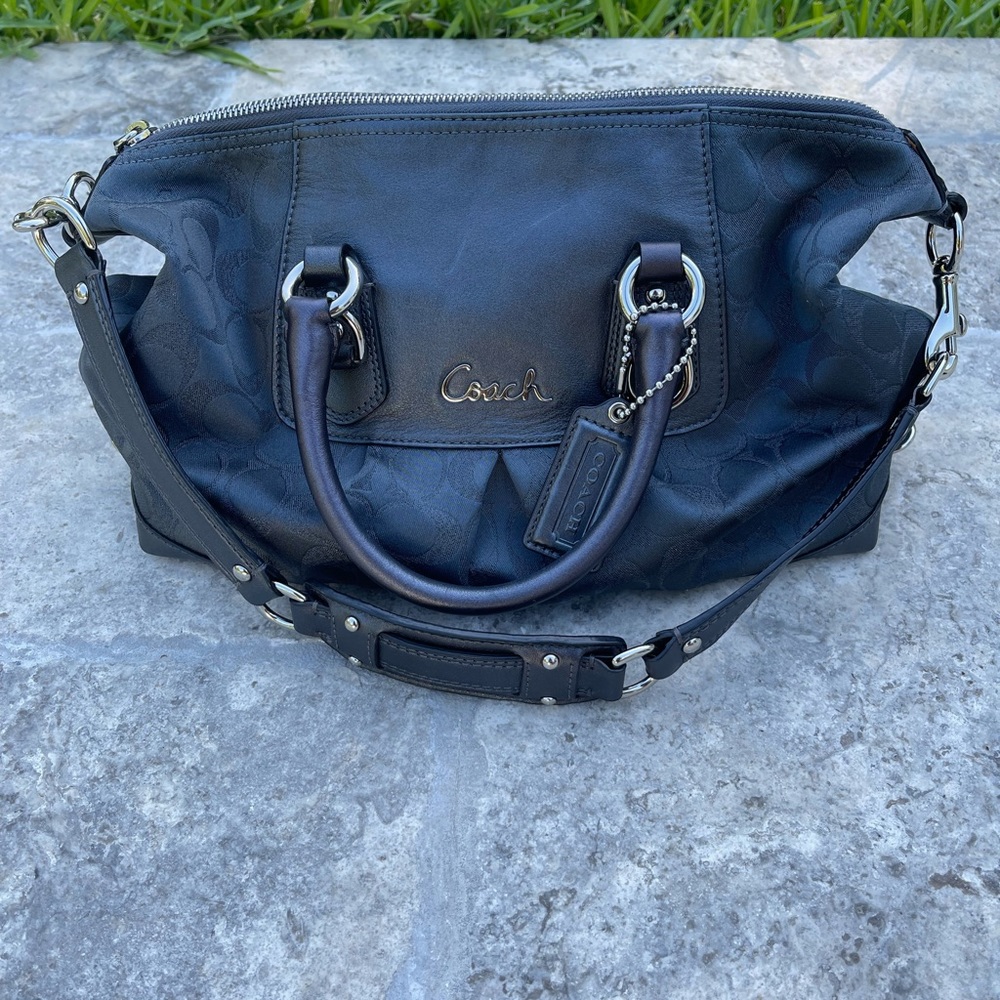 NWT Coach blue/grey bag w/shoulder strap